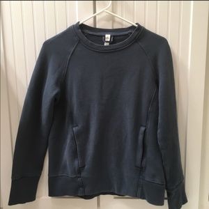 Lululemon pullover sweatshirt with pockets